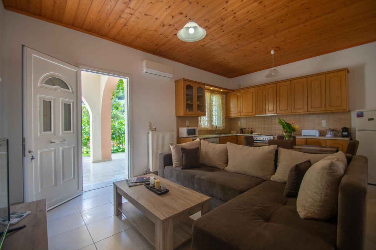 Family Private Homes & Sea View Lithakia  Exteriör bild